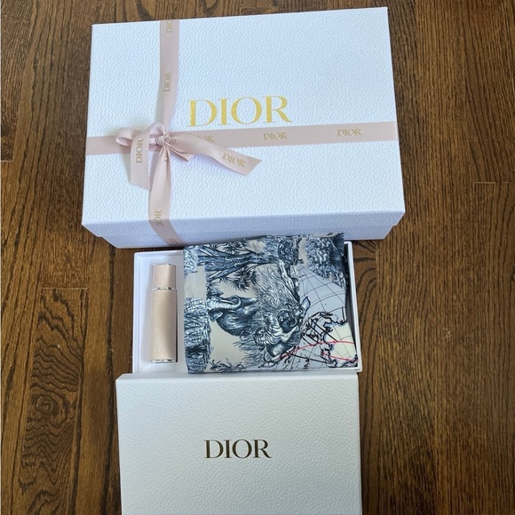 Dior gift set - Picture 2 of 5